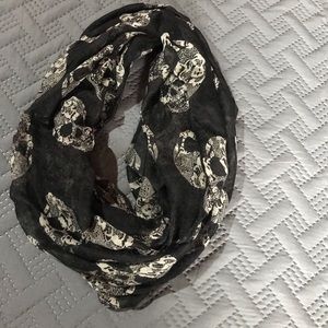 Lightweight Infinity Scarf